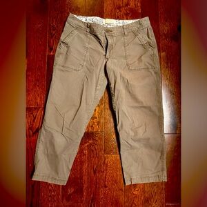 Eddie Bauer Capris - Tan, Size 8